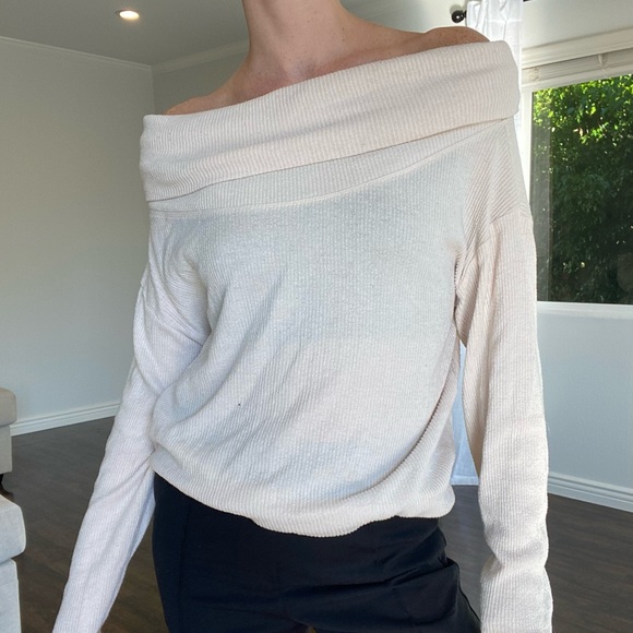 Urban Outfitters Out From Under Off Shoulder Sweater - Picture 1 of 11